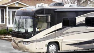 3 Easy RV Parking Options When Renting an Airbnb