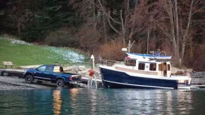 How Much Does A Boat Weigh? 25 Examples