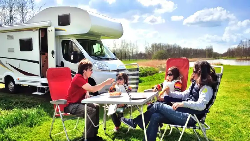 10 Best RVs for a Family of 4