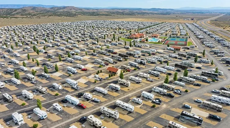 The Big Guide to RV Manufacturers: Class A, B, C, Travel Trailers & 5th Wheels