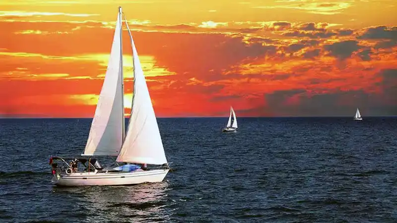 5 Critical Tips for Outfitting A Sailboat 